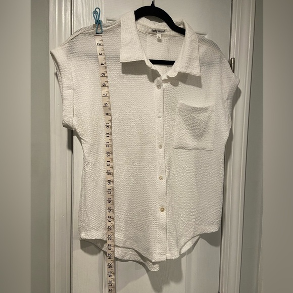 Kathy Ireland Size S Textured Gauze White Short Sleeve Pearl Button Down Shirt - Picture 6 of 13